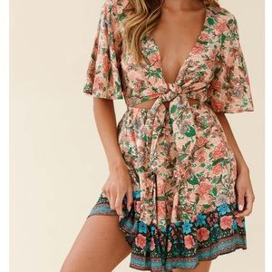 SELFIE LESLIE - Suva Tie Knot Bust Boho Floral A-Line Dress